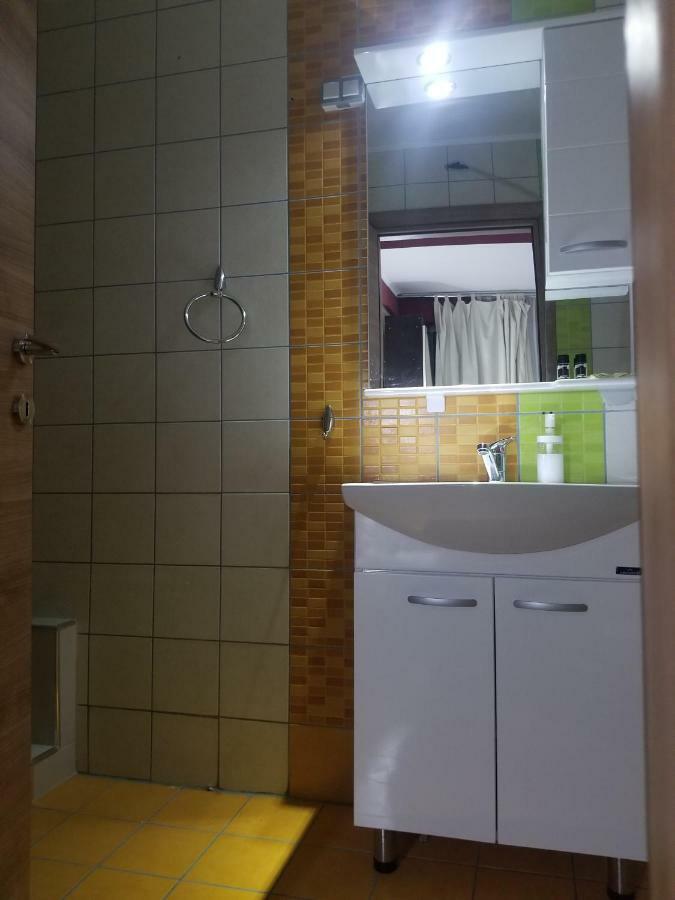 Vila Ineks Ohrid Hotel Bagian luar foto
