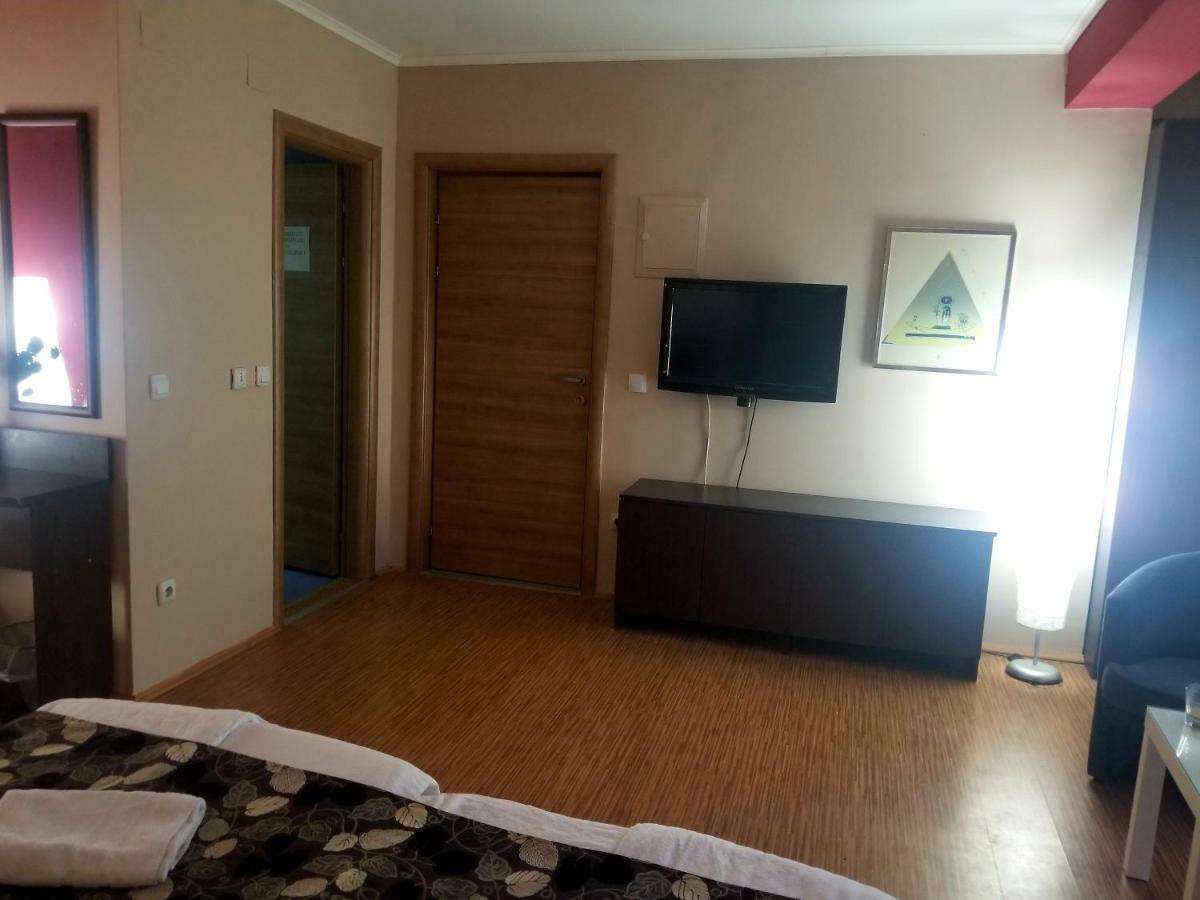 Vila Ineks Ohrid Hotel Bagian luar foto
